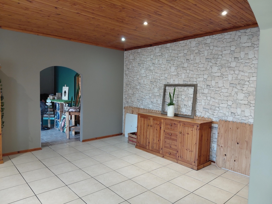 3 Bedroom Property for Sale in Strelitzia Park Eastern Cape